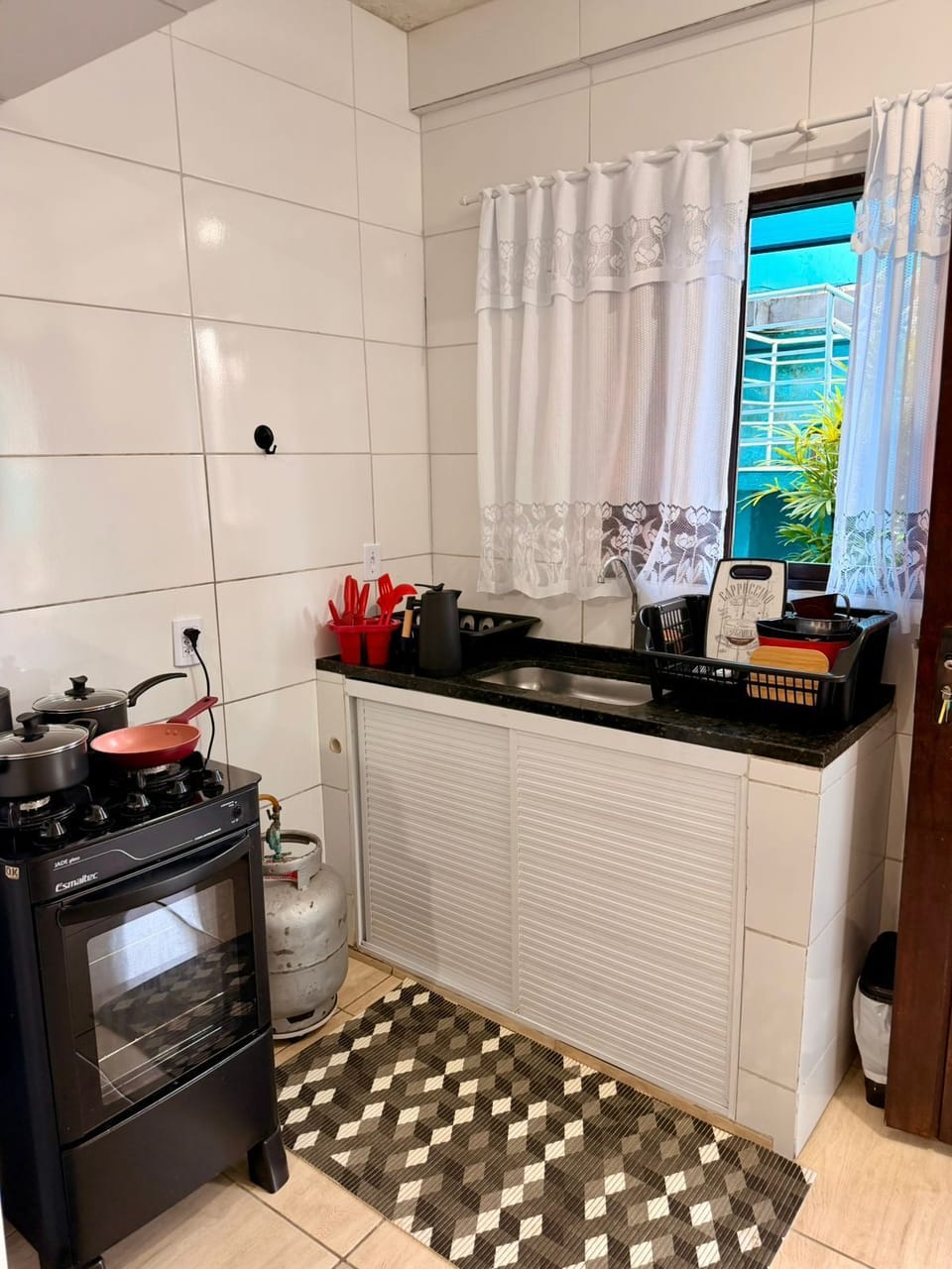 Family Studio Suite, Ground Floor | Private kitchen