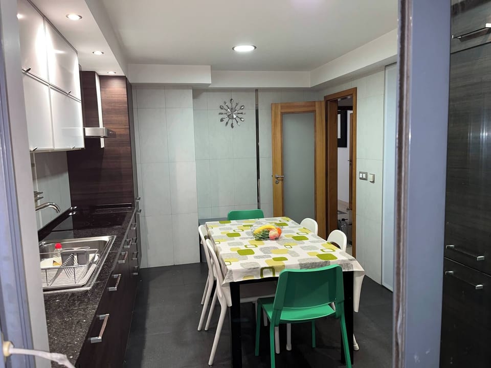 Apartment, 2 Bedrooms, Accessible | Dining room