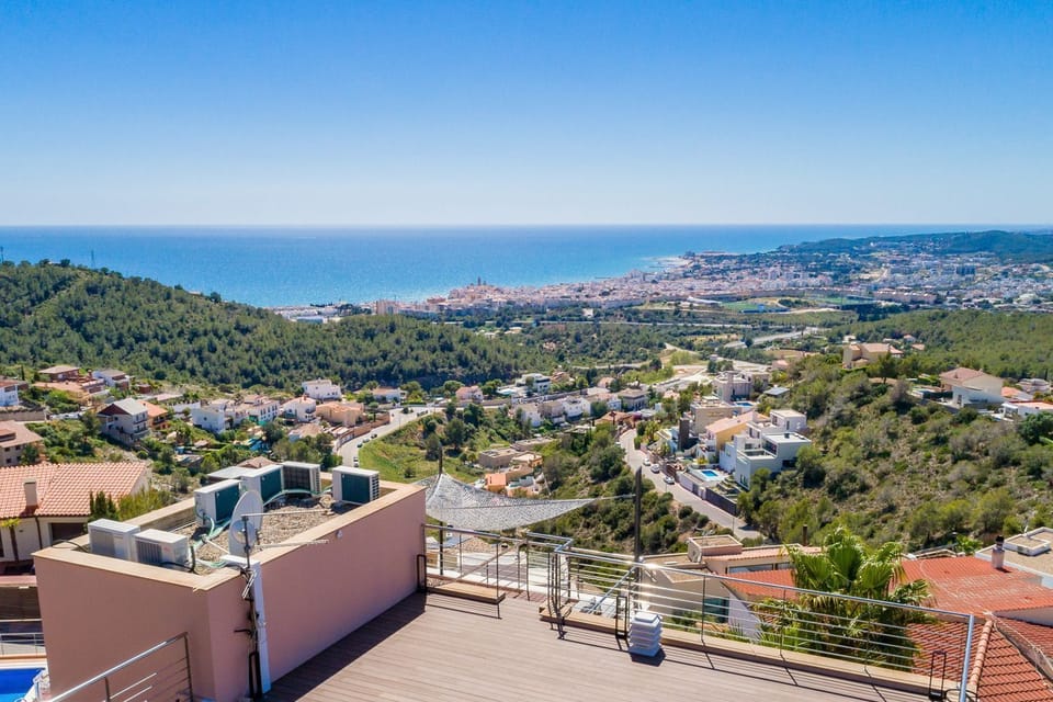 Beach/ocean view