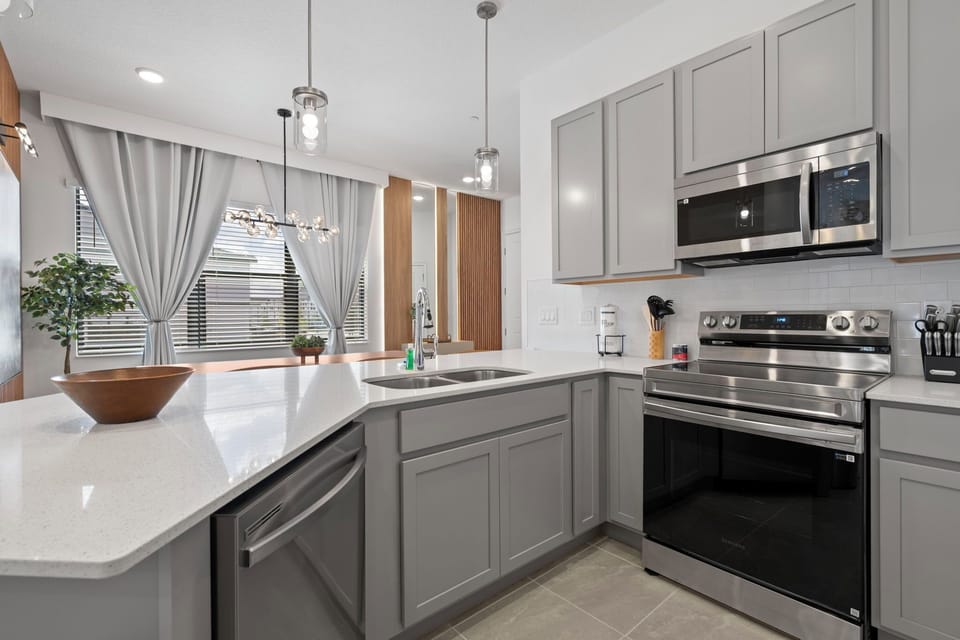 Fully-equipped kitchen