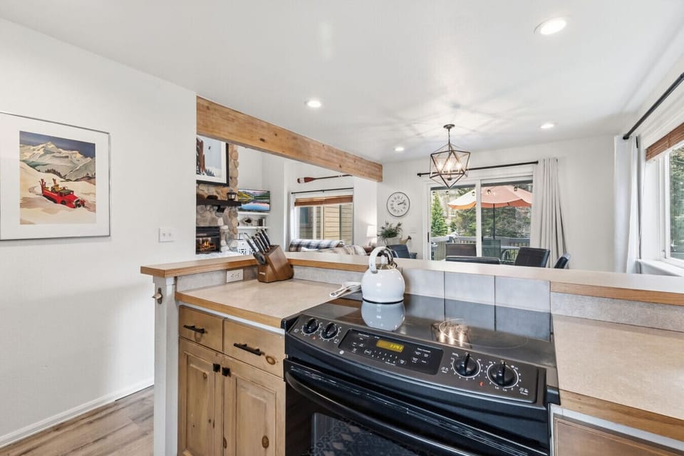 The open concept makes spending time with your group a breeze