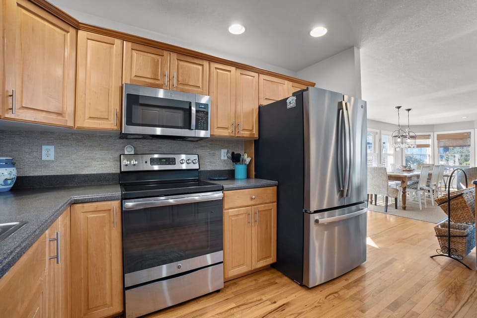 Mid Level Kitchen