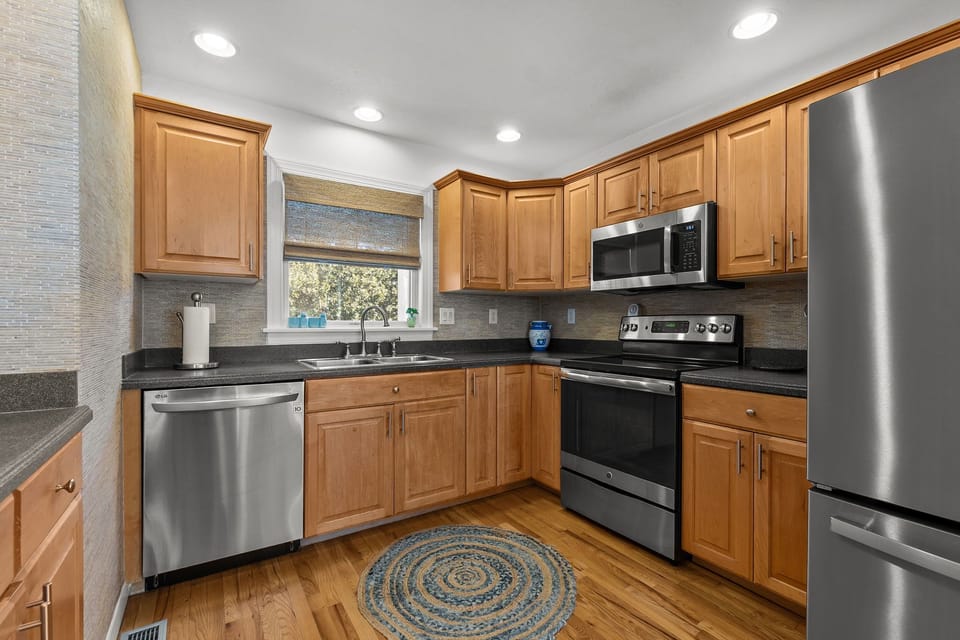Mid Level Kitchen