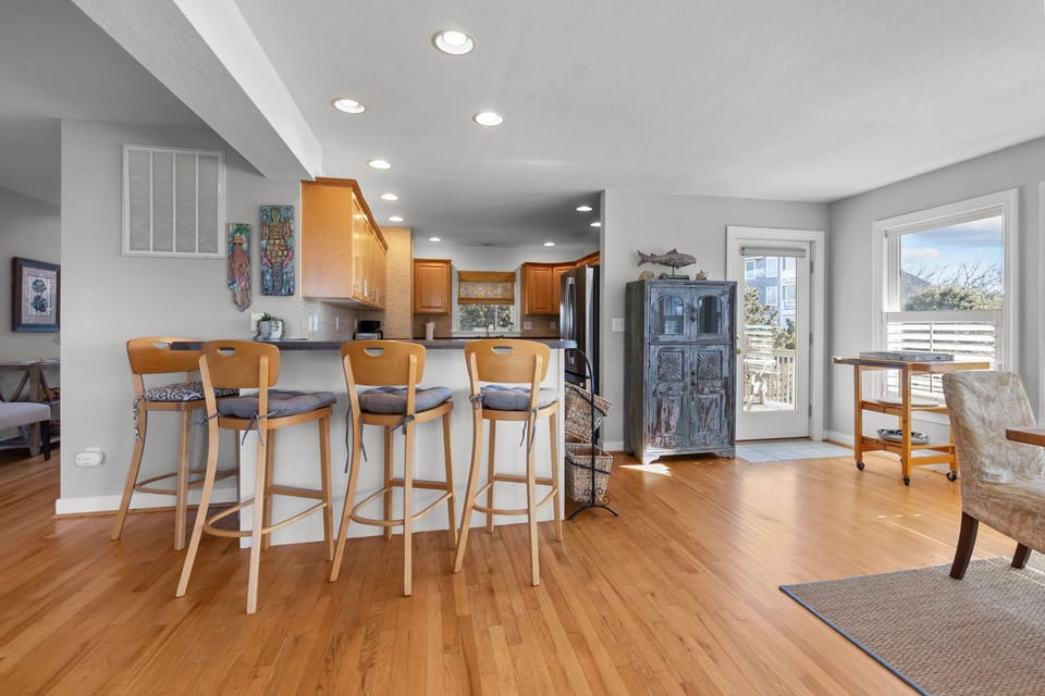 Mid Level Kitchen