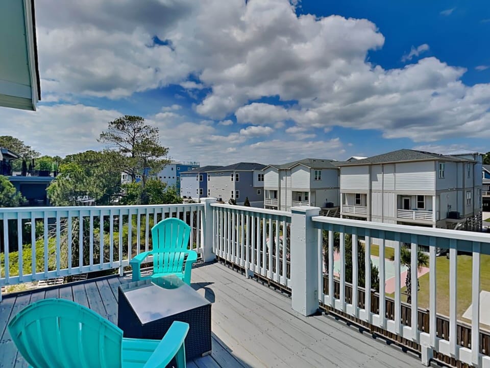 Studio (3 Bedrooms) | Property amenity