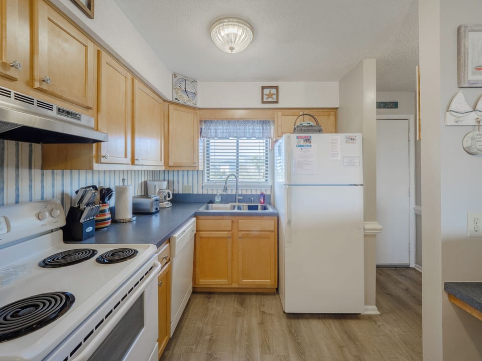 Condo (2 Bedrooms) | Property amenity