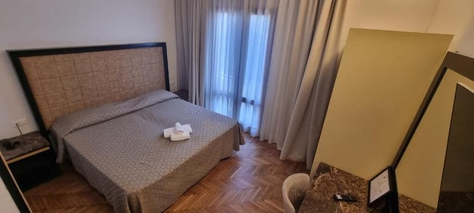 Classic Double Room | In-room safe, desk, blackout drapes, iron/ironing board