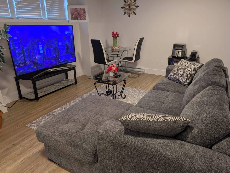 House, 1 Bedroom | Living area