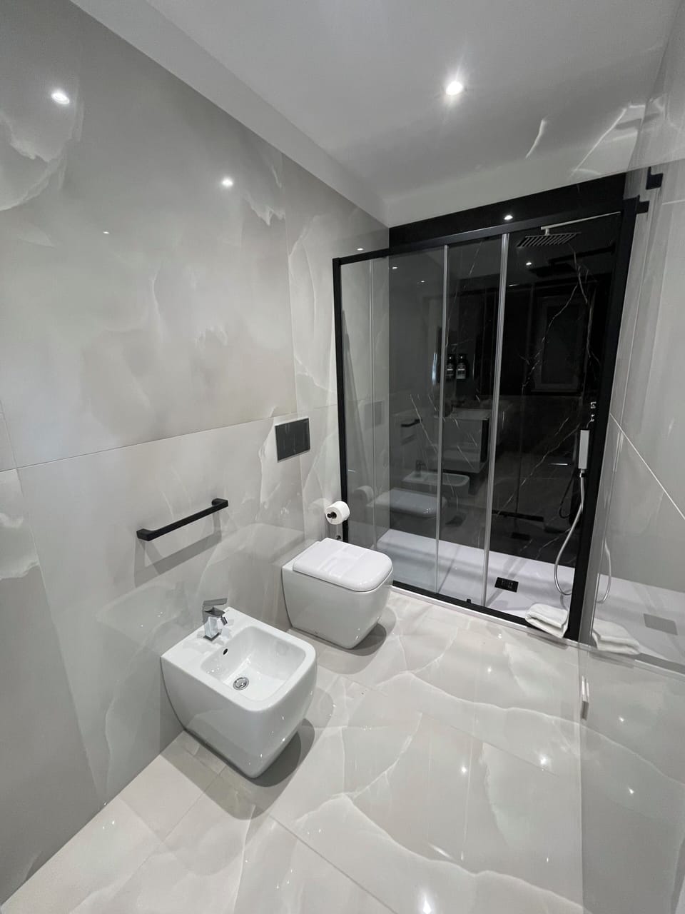 Comfort Triple Room, Balcony | Bathroom | Shower, hair dryer, towels, soap