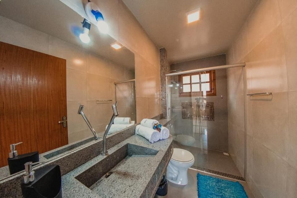 Deluxe Double Room, Garden View | Bathroom | Shower, towels