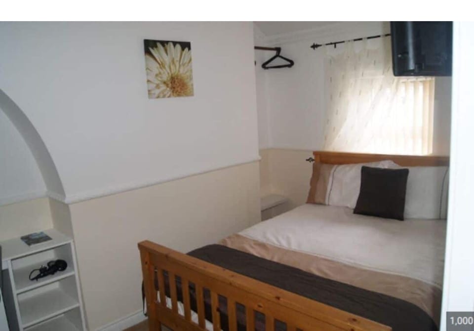 Basic Double Room | Blackout drapes, iron/ironing board, free WiFi