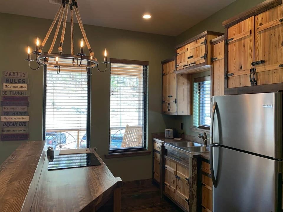 Enjoy a complete full size kitchen with cookware provided.