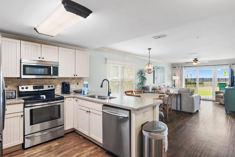 Condo, Multiple Beds (Ciboney 1001) | Private kitchen