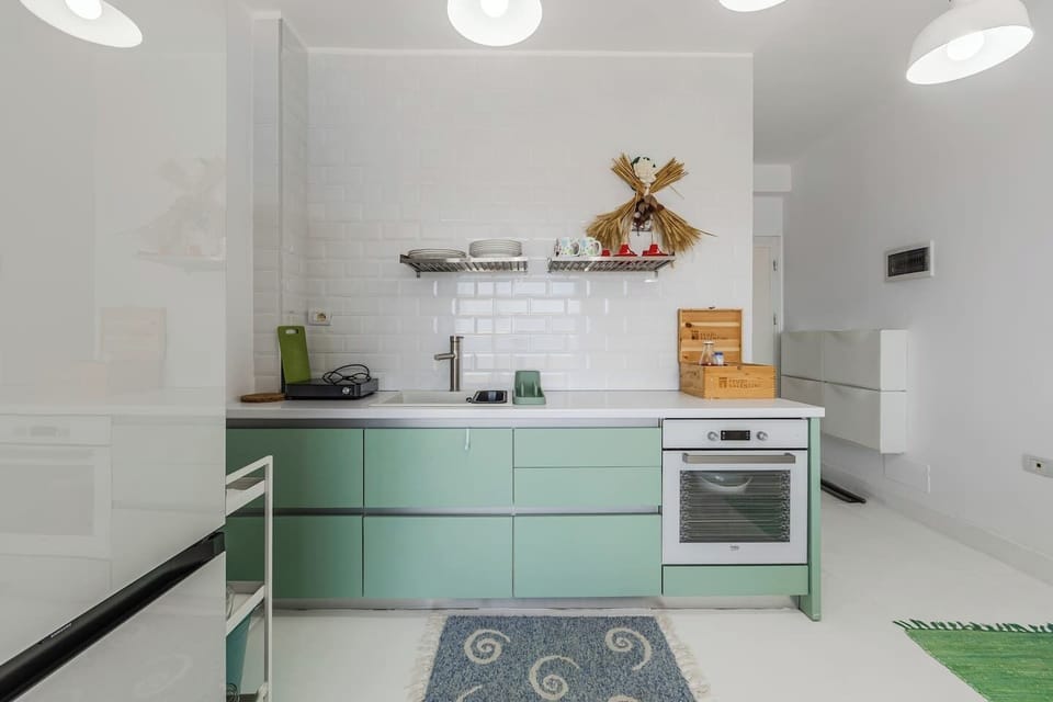 Fully-equipped kitchen