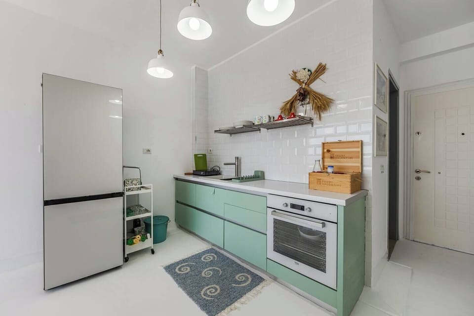 Fully-equipped kitchen