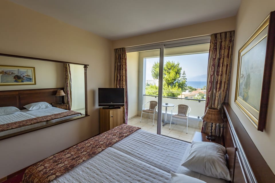 Double or Twin Room, Mountain View | 1 bedroom, in-room safe, free cribs/infant beds, free WiFi