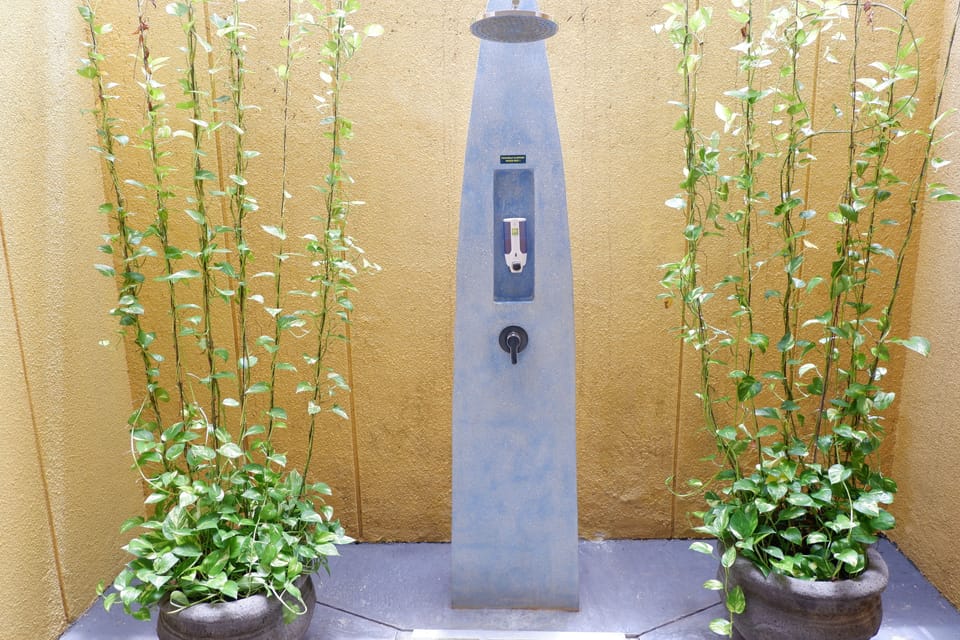 Bathroom shower