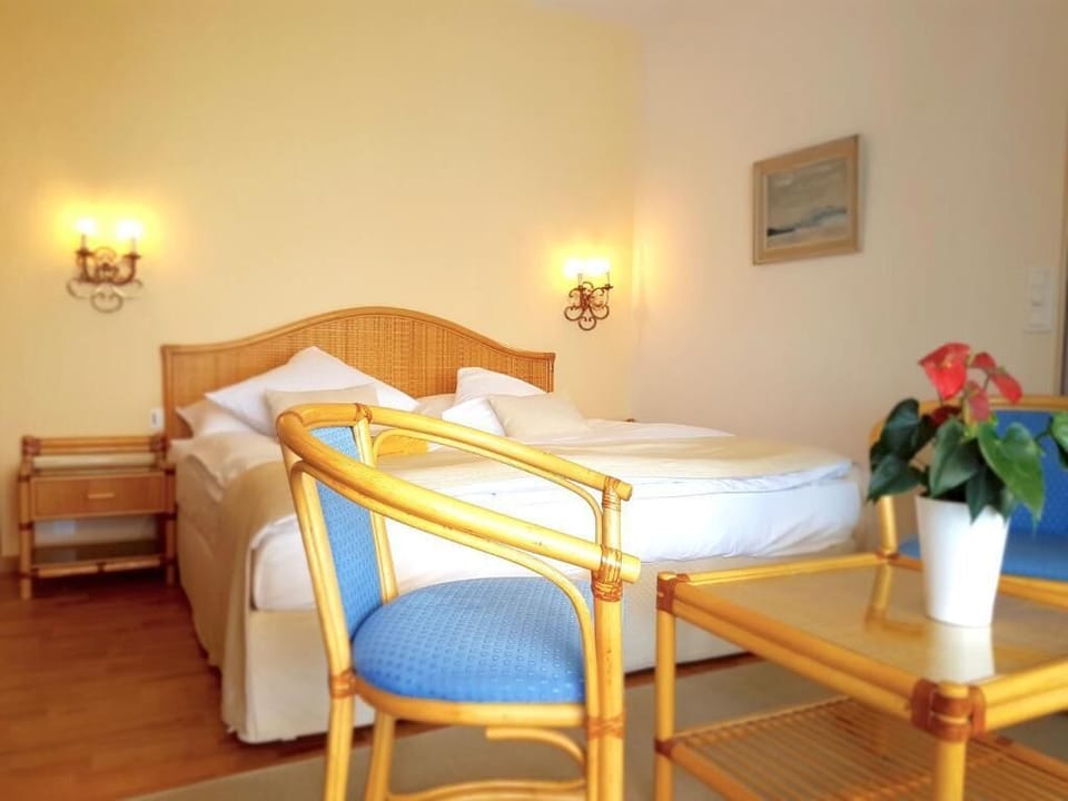 Superior Double or Twin Room, Balcony, Lake View | In-room safe, Internet, alarm clocks
