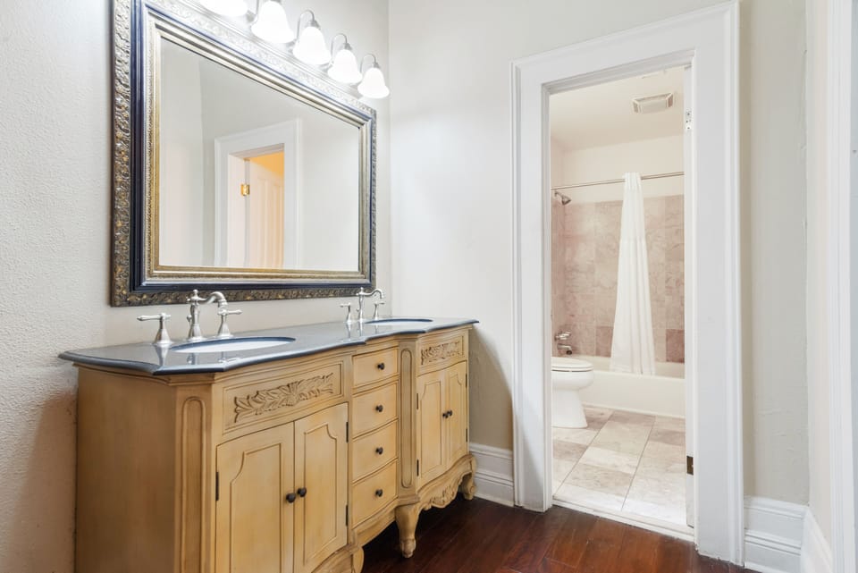 Superior Suite, 2 Queen Beds | Bathroom | Combined shower/tub, free toiletries, hair dryer, towels