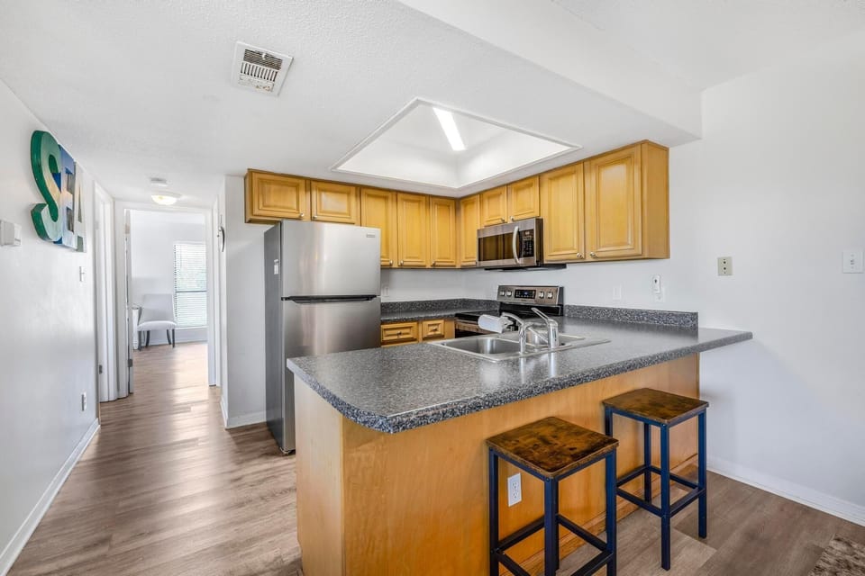 Condo, Multiple Beds (Romar Village 621) | Private kitchen