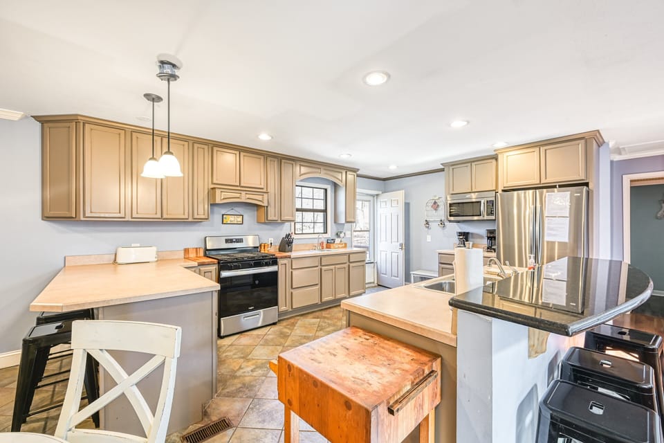 House, Multiple Beds, Patio (SML Ski School) | Private kitchen