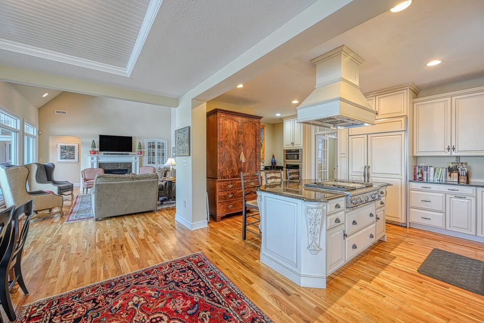 House, Multiple Beds (Soulshine Smith Mountain Lake) | Interior
