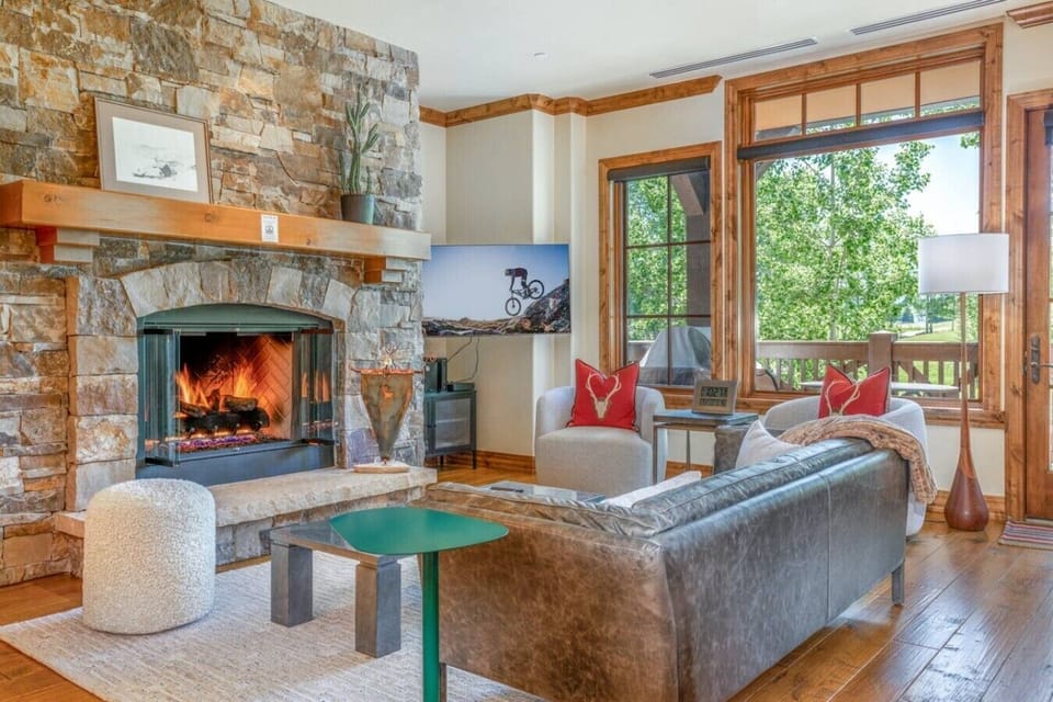 Beautiful living room with smart Tv and fireplace
