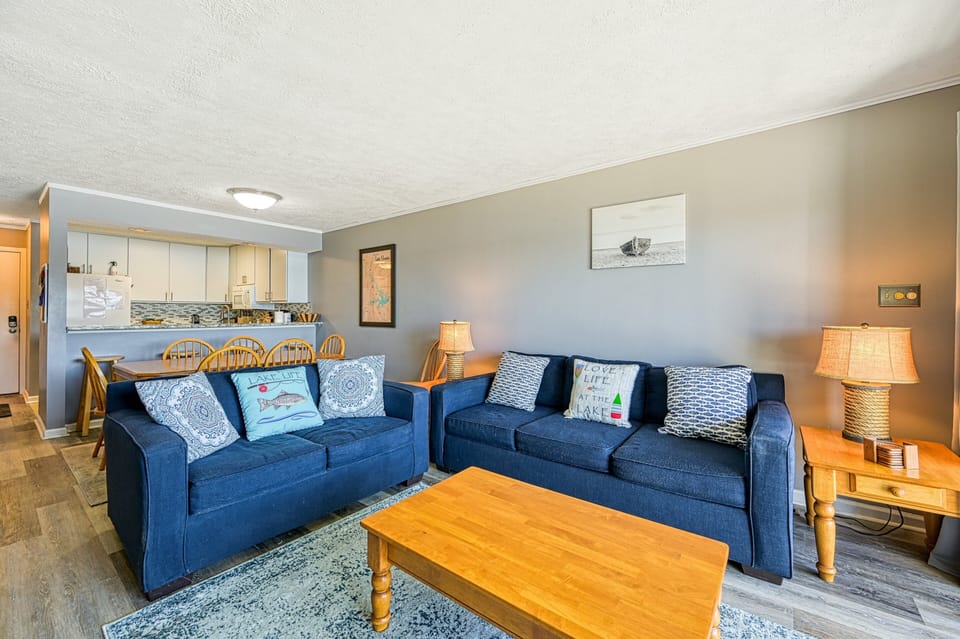 House, Multiple Beds (The Sunset Cove) | Living area