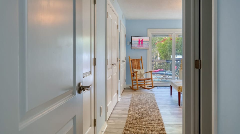 Entryway to King Suite