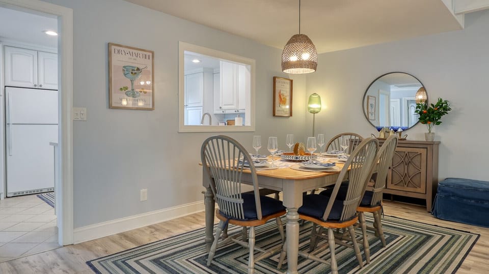 Dining Area with Plenty of Space!