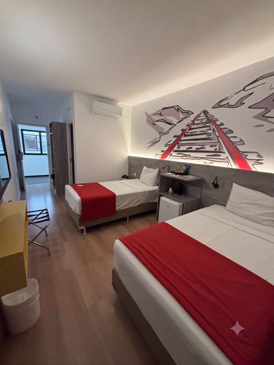 Comfort Single Room | In-room safe, blackout drapes, soundproofing, free WiFi