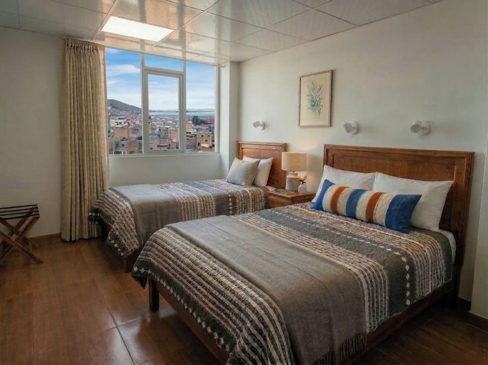 Twin Room | Down comforters, desk, free WiFi