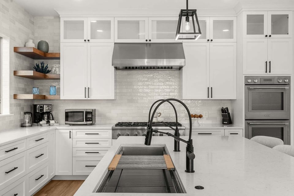Plenty of counter space and modern appliances