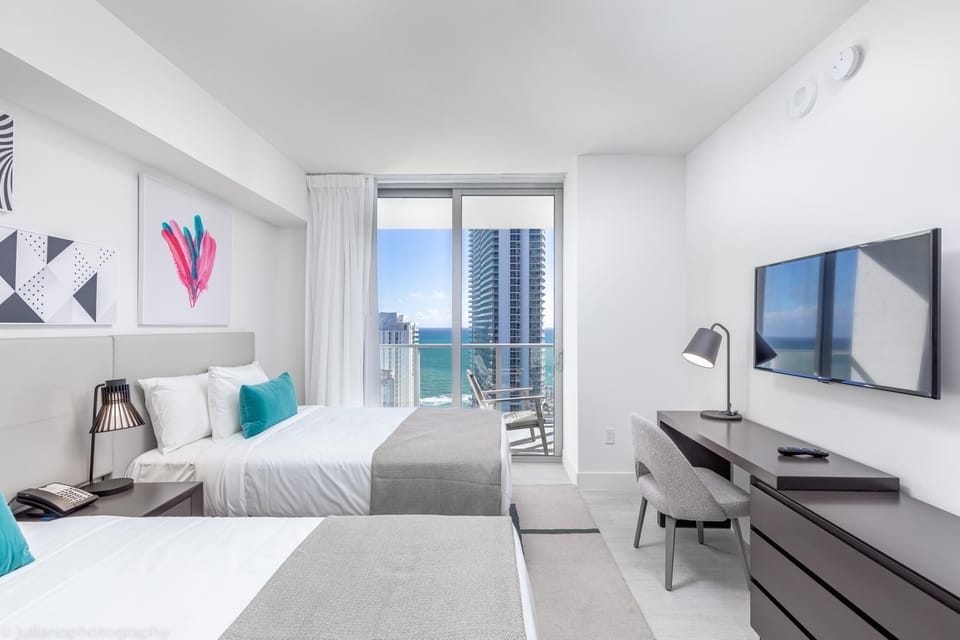 Stunning 31st Floor Views/ 2BR Near Hollywood Beach (9031)