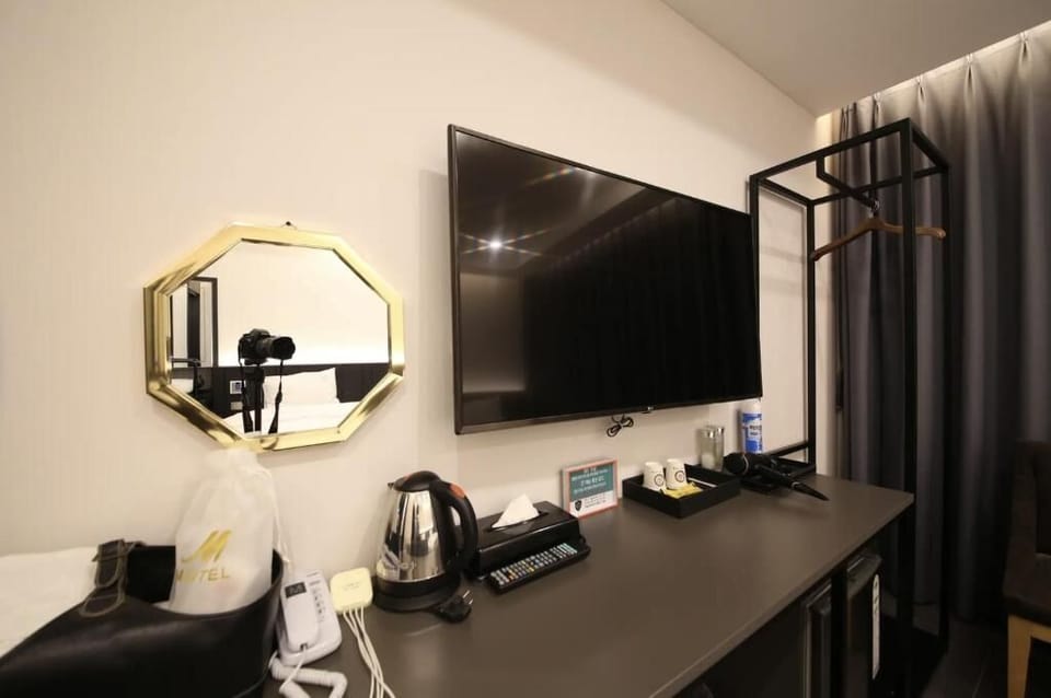 Twin Room, Non Smoking | Interior