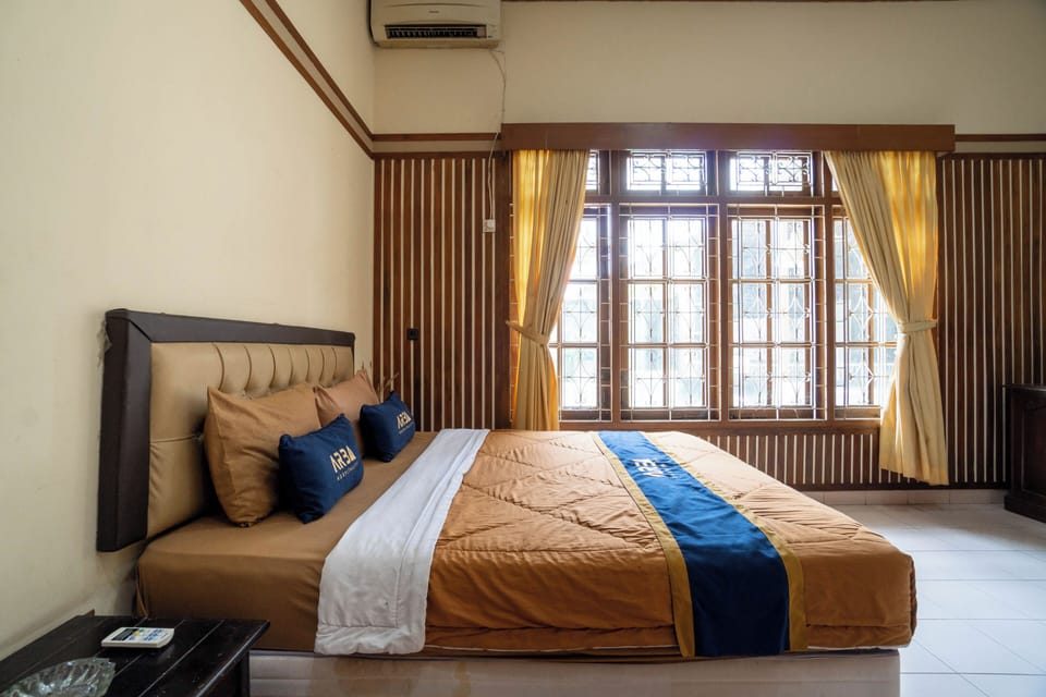 Executive Double Room | Desk, free WiFi