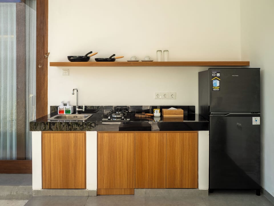 Villa, Pool View | Private kitchen | Cookware/dishes/utensils