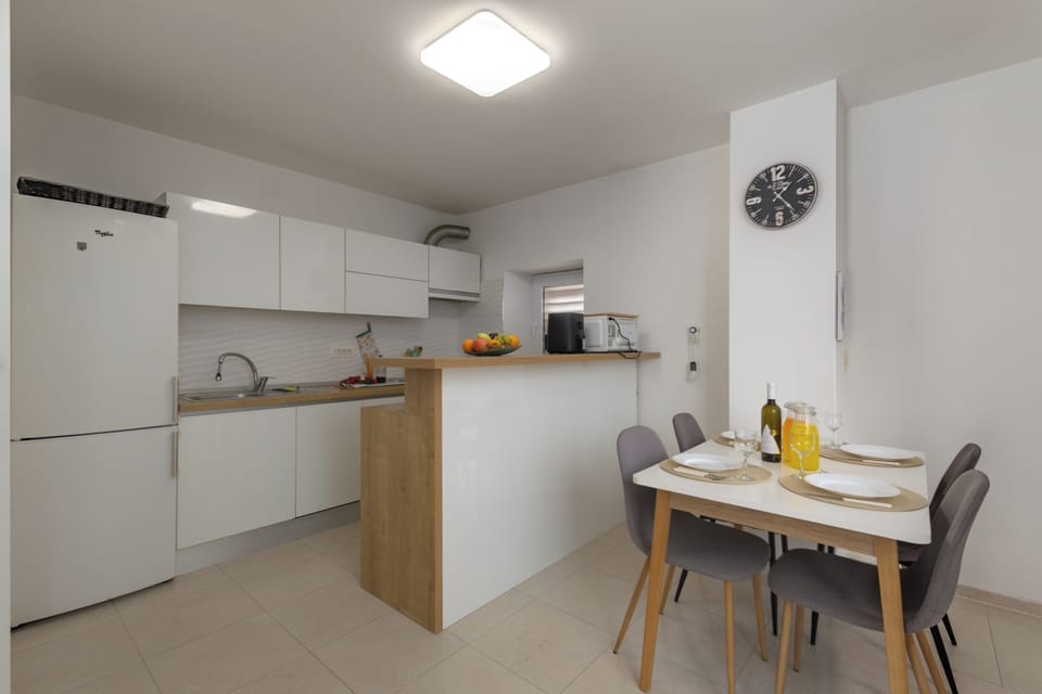 Kitchen and dining area
