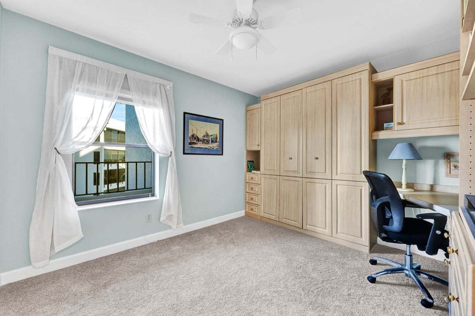 Guest bedroom