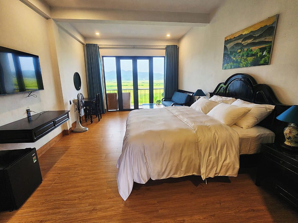 Luxury Double Room, Balcony | Desk, free WiFi
