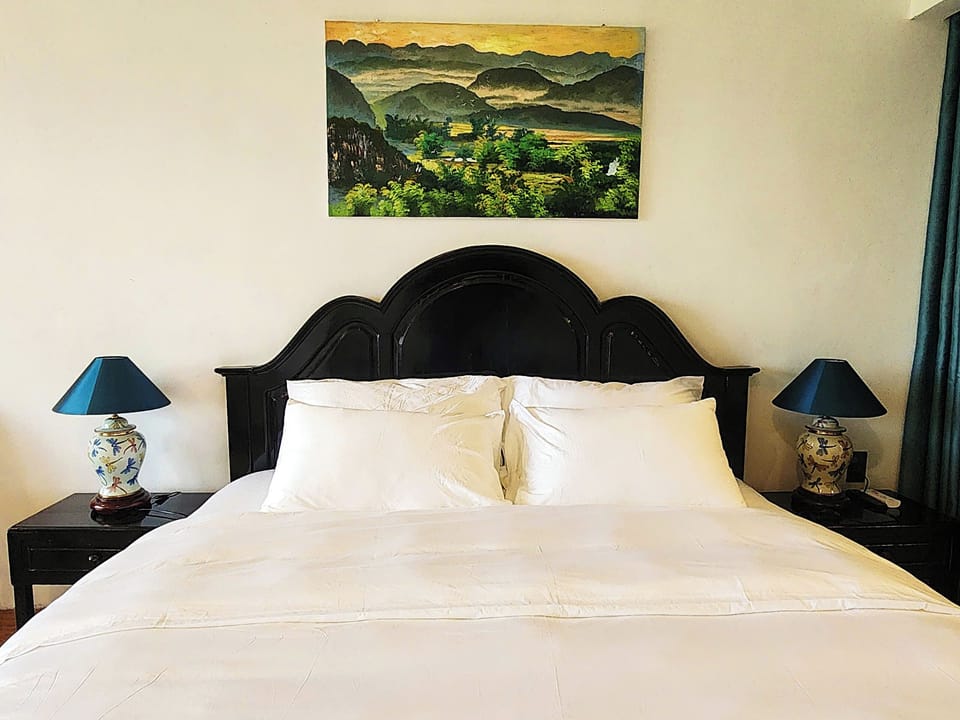 Luxury Double Room, Balcony | Desk, free WiFi