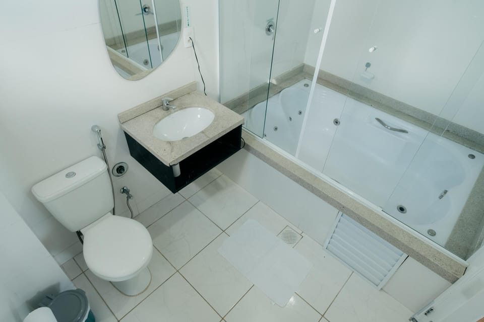 Deluxe Single Room, City View | Hypo-allergenic bedding available, WiFi (free), bed sheets