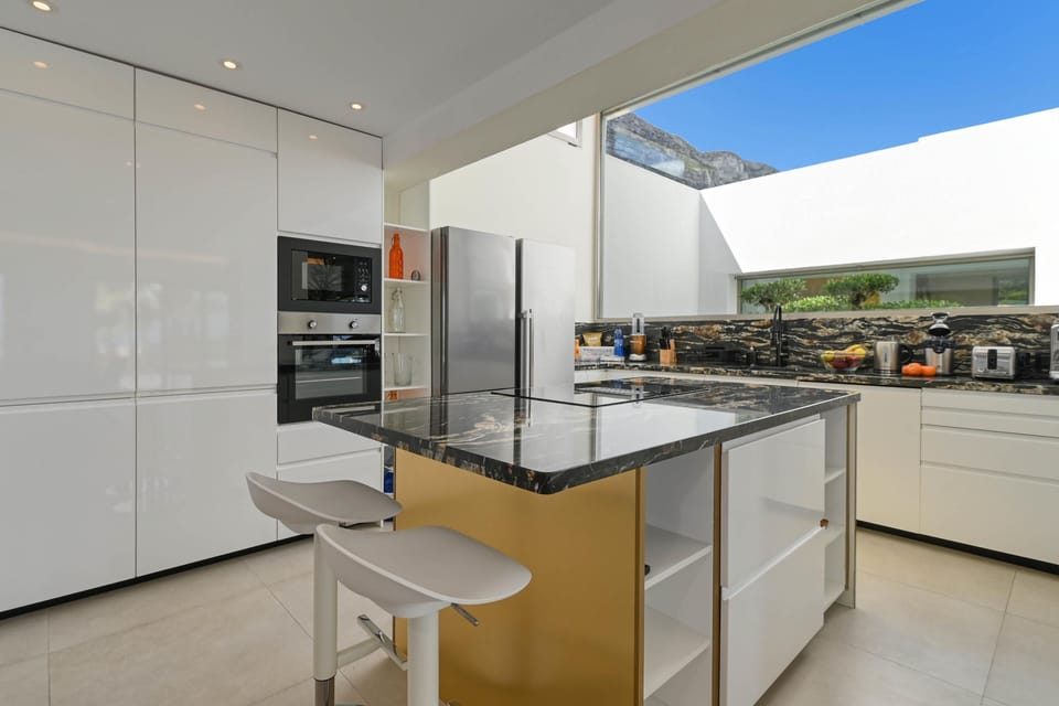 Open kitchen