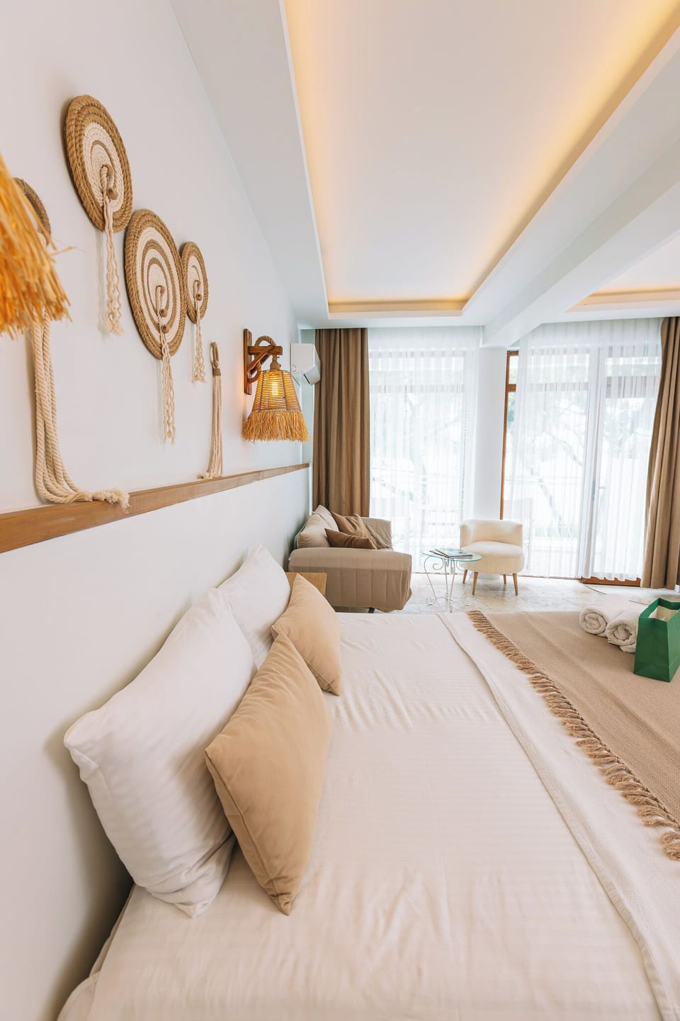Deluxe Suite, Sea View | Free WiFi