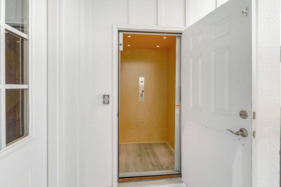 Private Elevator