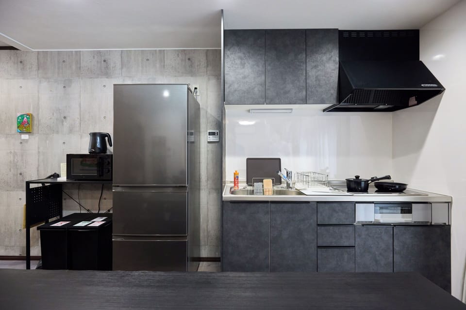 Family House, 2 Bedrooms, Non Smoking | Private kitchen | Full-size fridge, microwave, stovetop, cookware/dishes/utensils