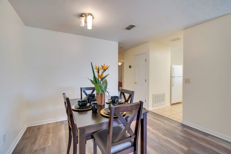 Dining Area | Unit 1