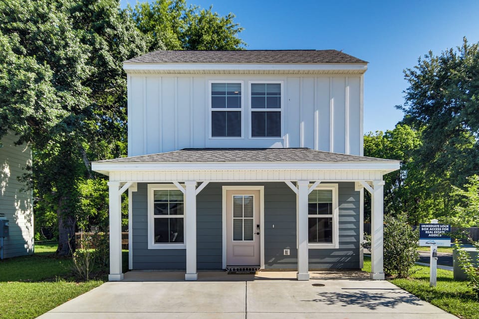 Exterior | 2-Story Home