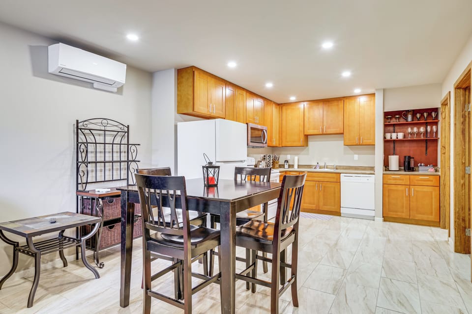 Kitchen | Dining Area