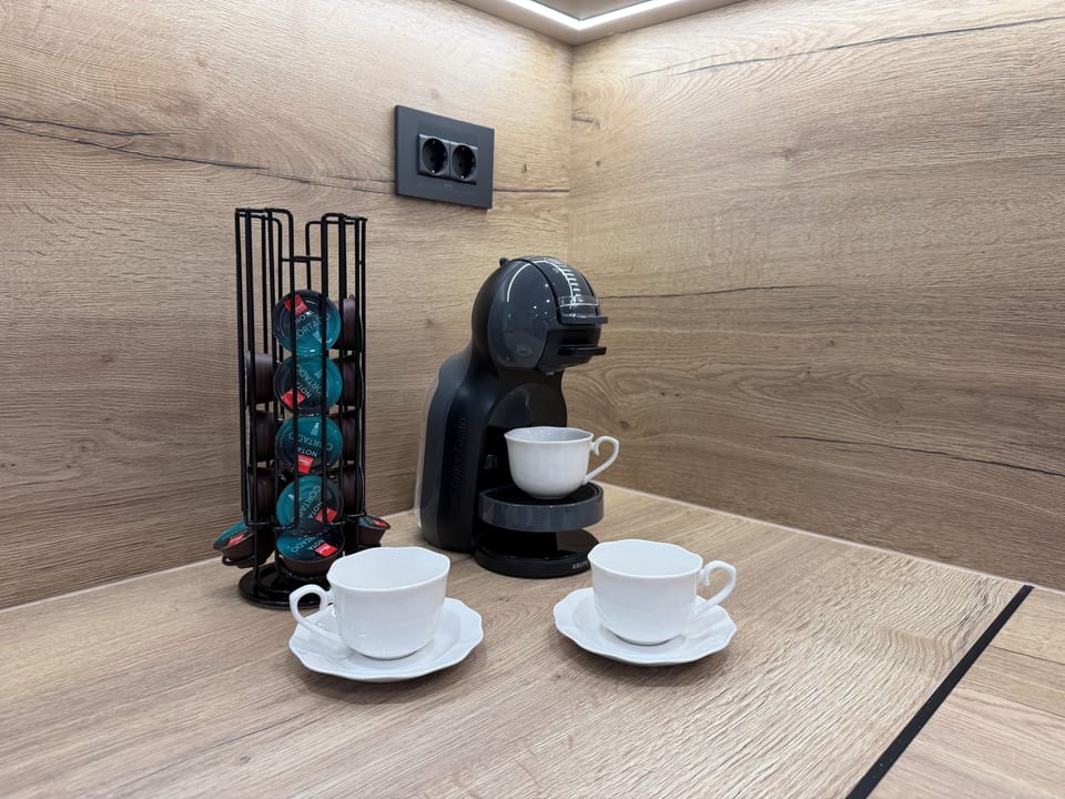 Deluxe House, Sea View | Coffee and/or coffee maker